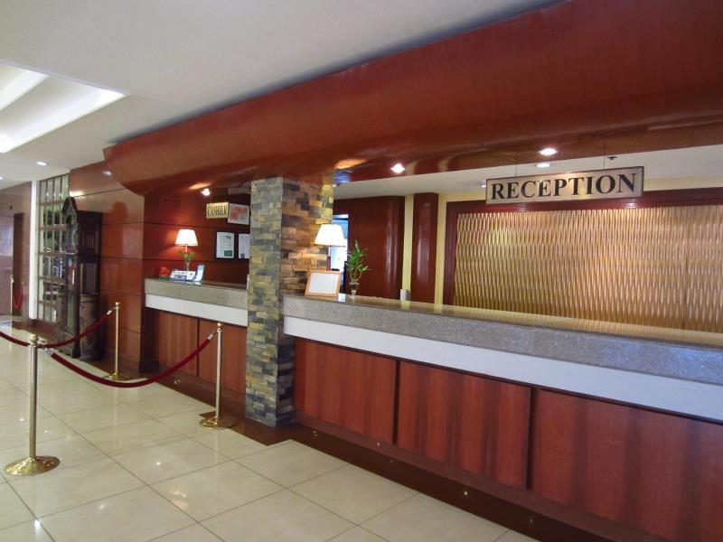 Grand Regal Hotel Баколод Экстерьер фото