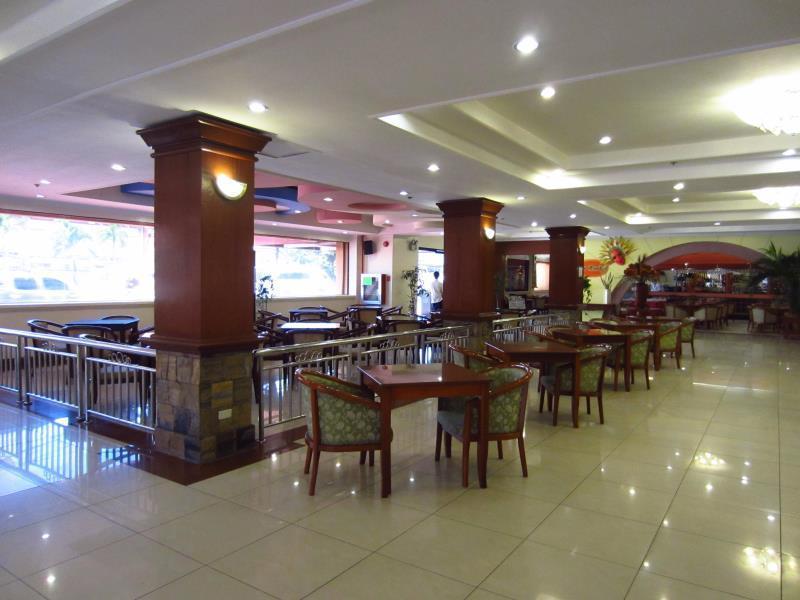 Grand Regal Hotel Баколод Экстерьер фото